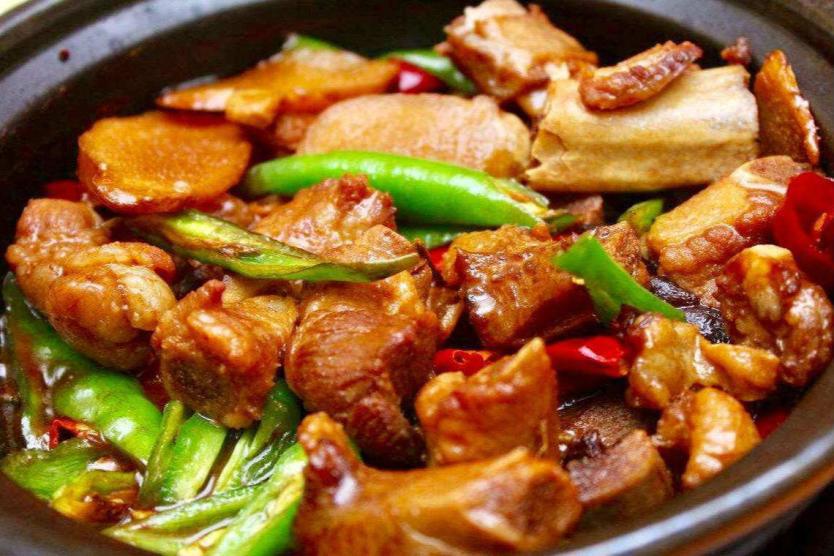 上吉铺黄焖鸡米饭